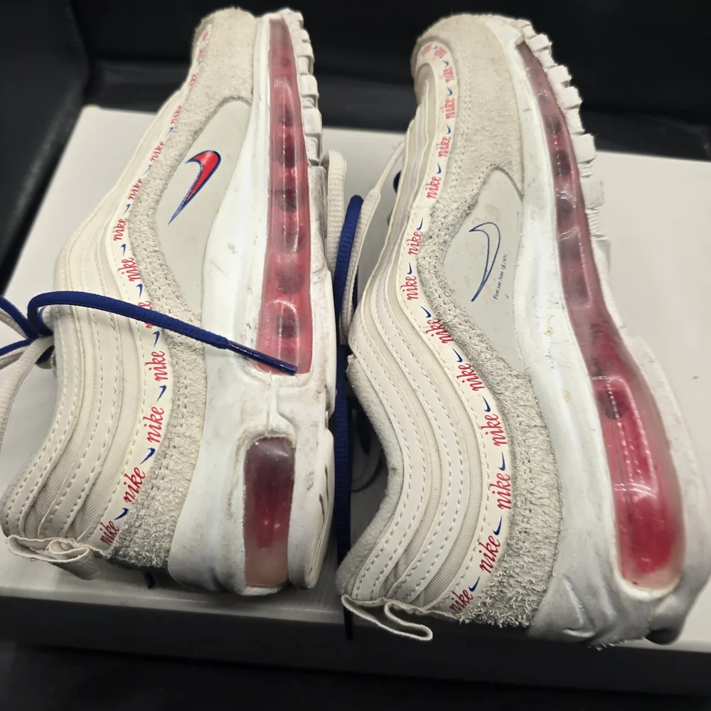 Nike White and Blue Sneakers with Red‎ Accents